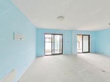 尹山湖 九龙仓碧堤雅苑洋房四房 采光好 毛坯随时看 价格可谈