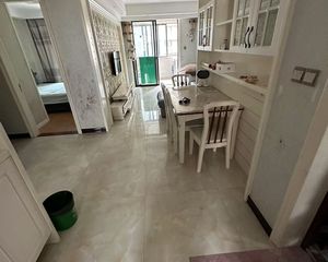 精装两室户型方正采光无遮挡,看房有钥匙