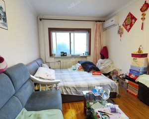 新西广街 两室一厅一卫 首付12万 周边配套齐全 交通便利