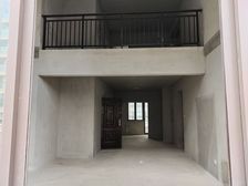 中房翡翠时光 毛坯楼中楼 一梯两户 电梯小高层