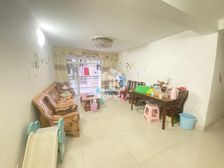 英华嘉园 3房2厅65万