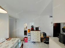 电梯房!!诚意出售,全明户型