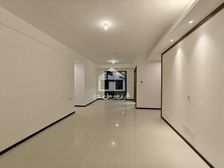 龙光玖誉城珺城 4房2厅130万