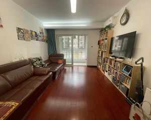 南北通透绿地·国际花都3室2厅精装修