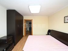 2号线淞虹路站600M,一梯两户,全明户型大一室一厅,满五年