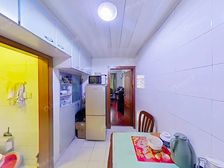 朝南一室一厅 厨房不入户 精装修