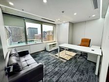 长安街建国门地铁 光华长安大厦196平精装遗留带家具出租