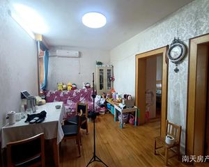 白云二村2室1厅1卫南朝向79.0万元/套出售