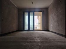 沙坪坝区 融创滨江壹号观麓台 三房 112万