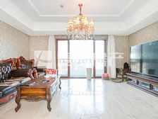 3室2厅荣尊堡国际公寓