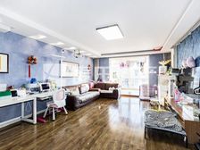 户型方正 采光好 交通便利 南北通透 面积大