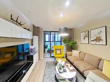 中海三房,自住装修,房东是设计师,房屋装修风格很好