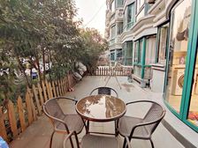 一楼送大花园,出国急售出价就卖,只要付款好的客户