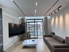 急售!电梯景观楼层,精装全送,带产权车位,出门口诚售