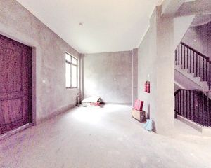 银亿东岸联排别墅 全新未住人 毛坯 有钥匙 可以随时看房