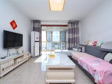 南北通透宝龙城市广场3室2厅