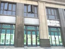 兴城东路 荷园丽都沿街商铺 毛坯二层 双门头 有停车位