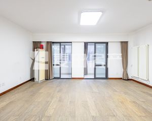 (朝阳公园旁单价低)(南北复式3居室)(一层带院)方便看