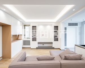 朝阳公园旁花园洋房)全新装修)东北向3居室,看房随时