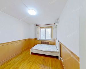 陶然亭地铁口里仁街1号院,正规两居室业主诚心出售,看房有钥匙