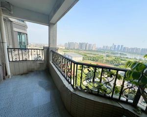 海景蓝湾(南区) 一线望江有电梯 正规商品房 购物方便 双卫