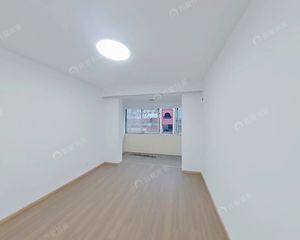 施家花园 三房朝南,南北通透,带露台,有车库