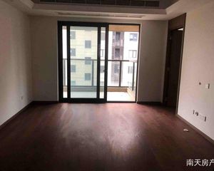 银亿朗境4室2厅2卫南朝向320.0万元/套出售