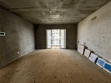 金质苑 4房2厅160万