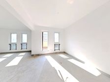 维科上院C区,全新白坯大平层 小区中庭靠河东首边套全亮间!