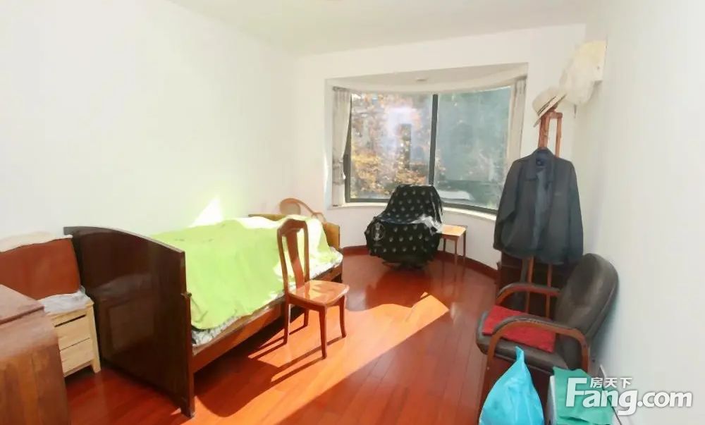 紫荆欣苑新上4房业主很诚心价格可以协商期待有缘人