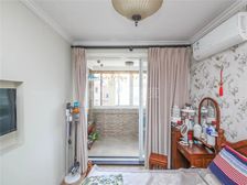 带阁楼,+进/才北,9号芳甸路站,位置安静。