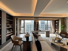 单价1.3X桥头堡,送物业费,高新万达旁,国贸四期江景大四房