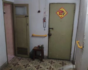 明楼北区3室1厅1卫南朝向160.0万元/套出售