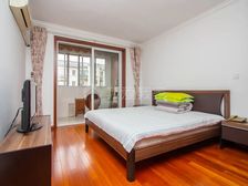 满五年税费少,全明直通户型,看房便利,诚意出售。