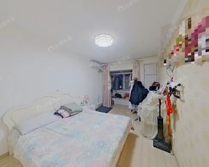 后南仓南北向三居室自住保持干净