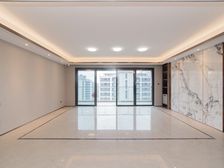 小高层 次顶楼 16楼 精装未入住风华瓴著 4室2厅 精装修