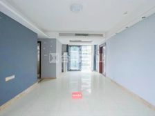 尚东宏御 温馨四房 东南向视野 全新装修 看花园温馨舒适