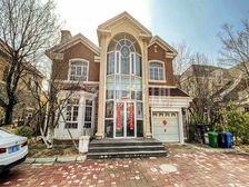 北京壹号庄园1期 北入户南院200 全新装修 给钱就卖