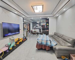 莱茵鹭湖 4房2厅110万