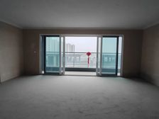 水岸春晖华府 4室2厅 南北 毛坯