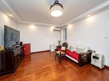 40万精装修+双南全明+位置好+拎包入住+厨卫朝北+看房提前