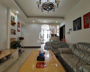 荣和大地 一梯二户 精装修 三房诚心出售