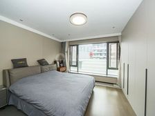 自住保养好,全屋定制品牌装修,业主诚心置换,全屋地暖中空调央