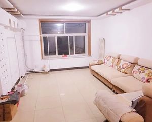 黄村火车站林校中里3室2厅东西通透