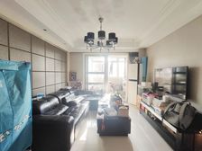 房子户型方正,保养好,楼层好,视野开阔