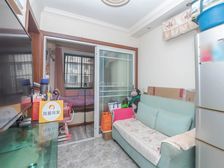 老业主委托,两居室,中低楼层,位置安静,来电有惊喜,看房随时