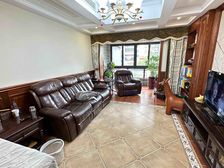 世茂滨江府5室2厅3卫南朝向570.0万元/套出售