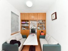 看房找小吴主做市实小本部,手里有大量底价房源了解周边欢迎咨询