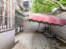 看房找小吴主做市实小本部,手里有大量底价房源了解周边欢迎咨询