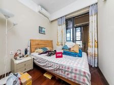 红山皇后道大阳台三房,业主诚心出售!